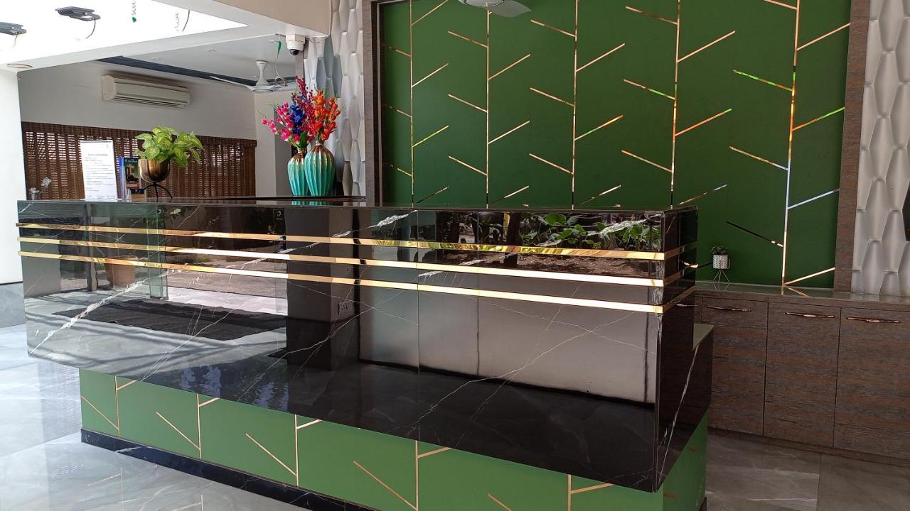 Hotel Sai Miracle Ширди Экстерьер фото