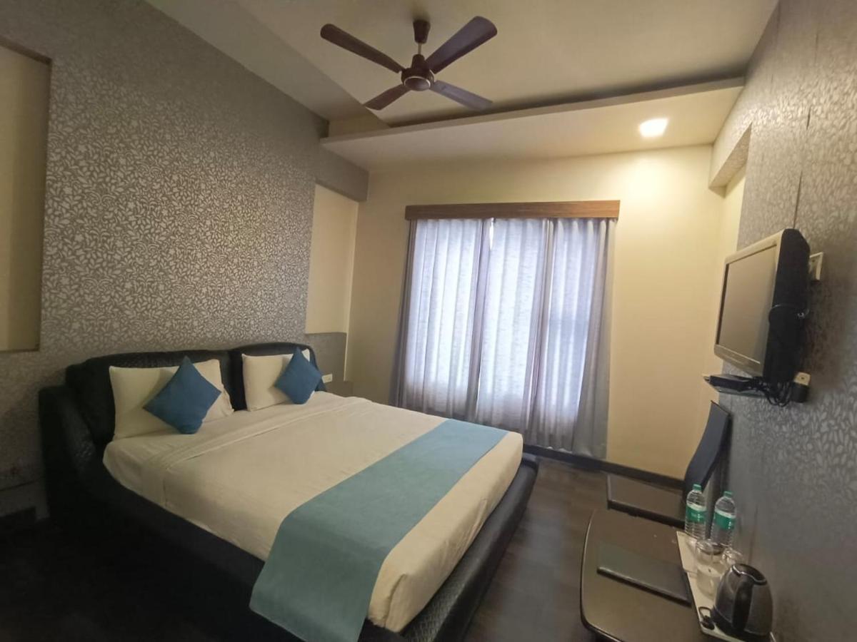 Hotel Sai Miracle Ширди Экстерьер фото