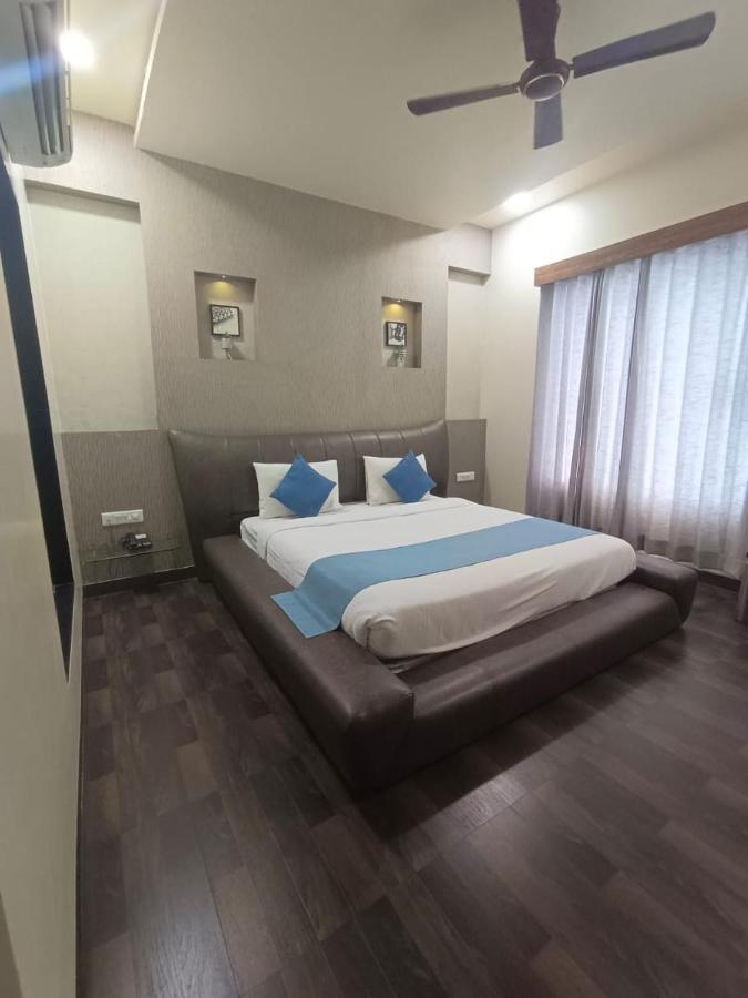 Hotel Sai Miracle Ширди Экстерьер фото