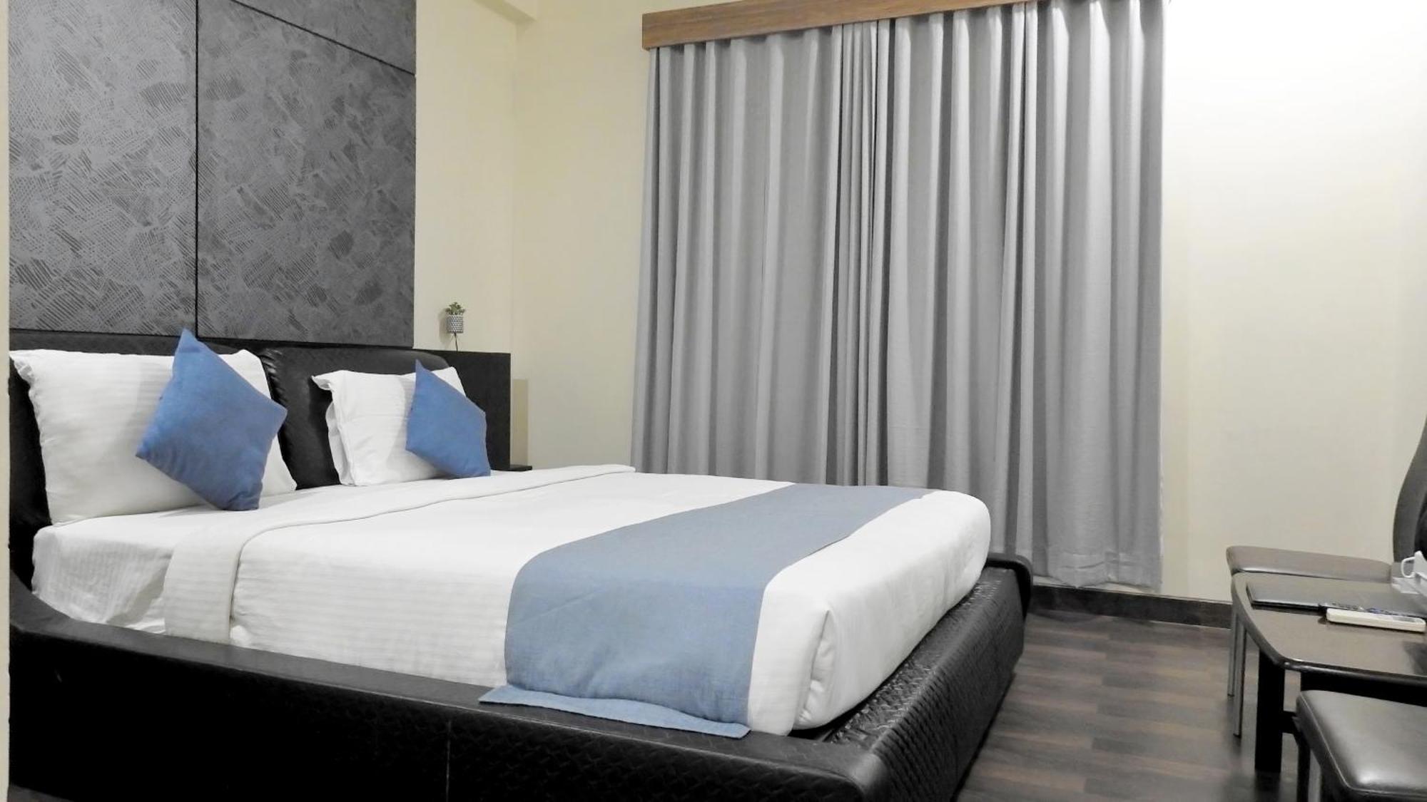 Hotel Sai Miracle Ширди Экстерьер фото