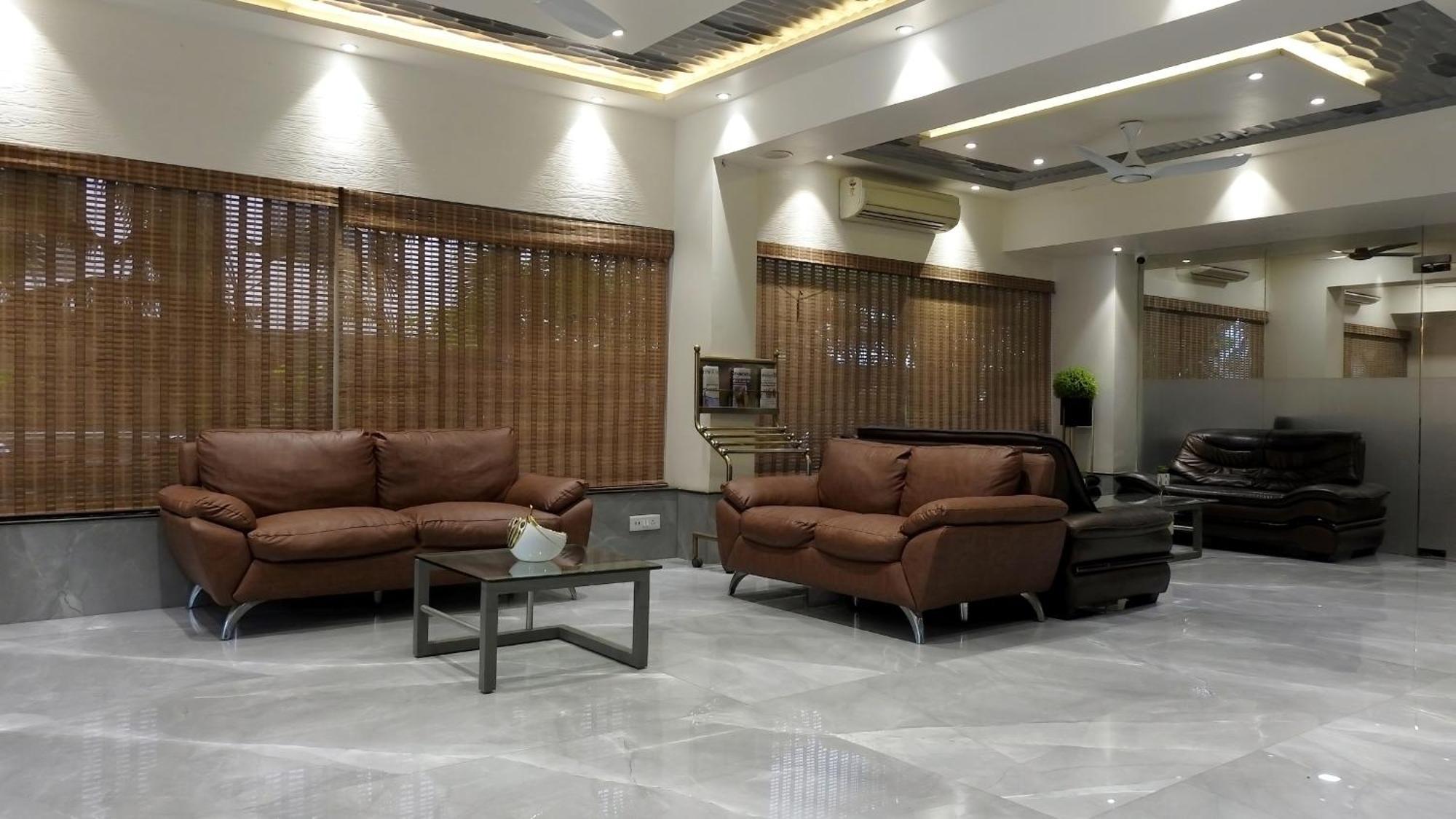Hotel Sai Miracle Ширди Экстерьер фото