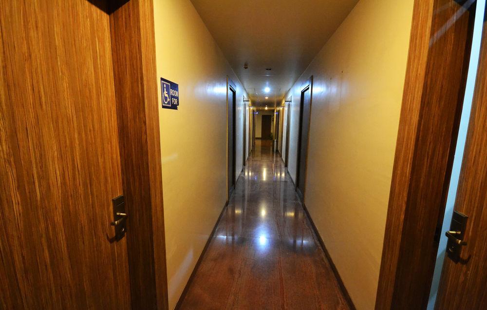 Hotel Sai Miracle Ширди Экстерьер фото