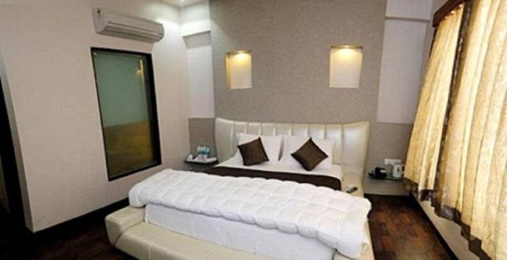 Hotel Sai Miracle Ширди Экстерьер фото