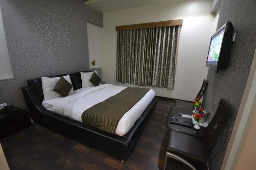 Hotel Sai Miracle Ширди Экстерьер фото