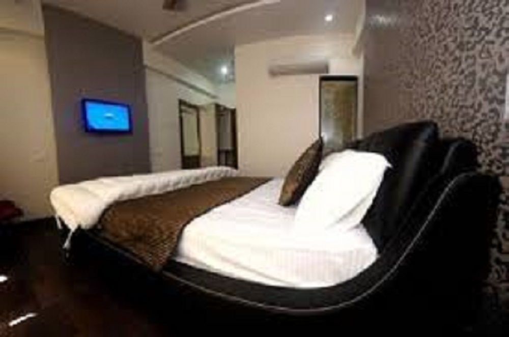 Hotel Sai Miracle Ширди Экстерьер фото