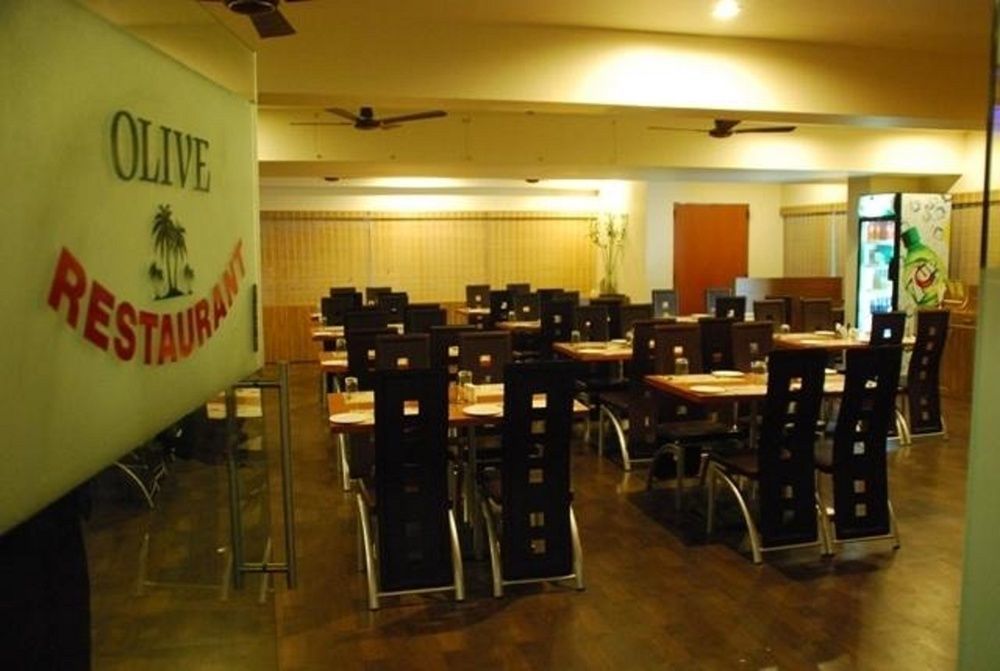 Hotel Sai Miracle Ширди Экстерьер фото