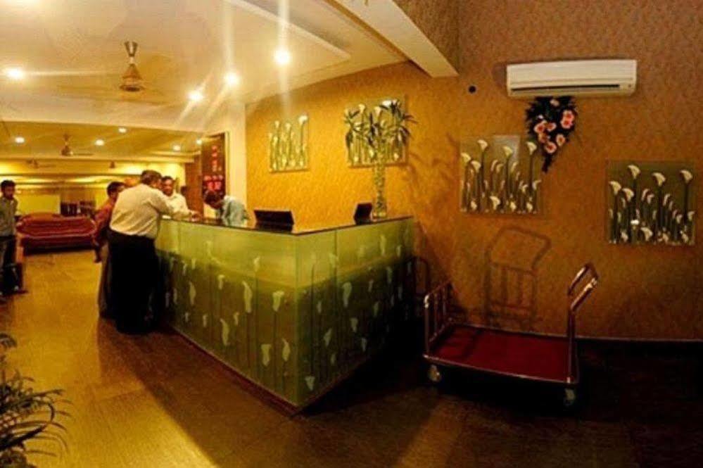 Hotel Sai Miracle Ширди Экстерьер фото